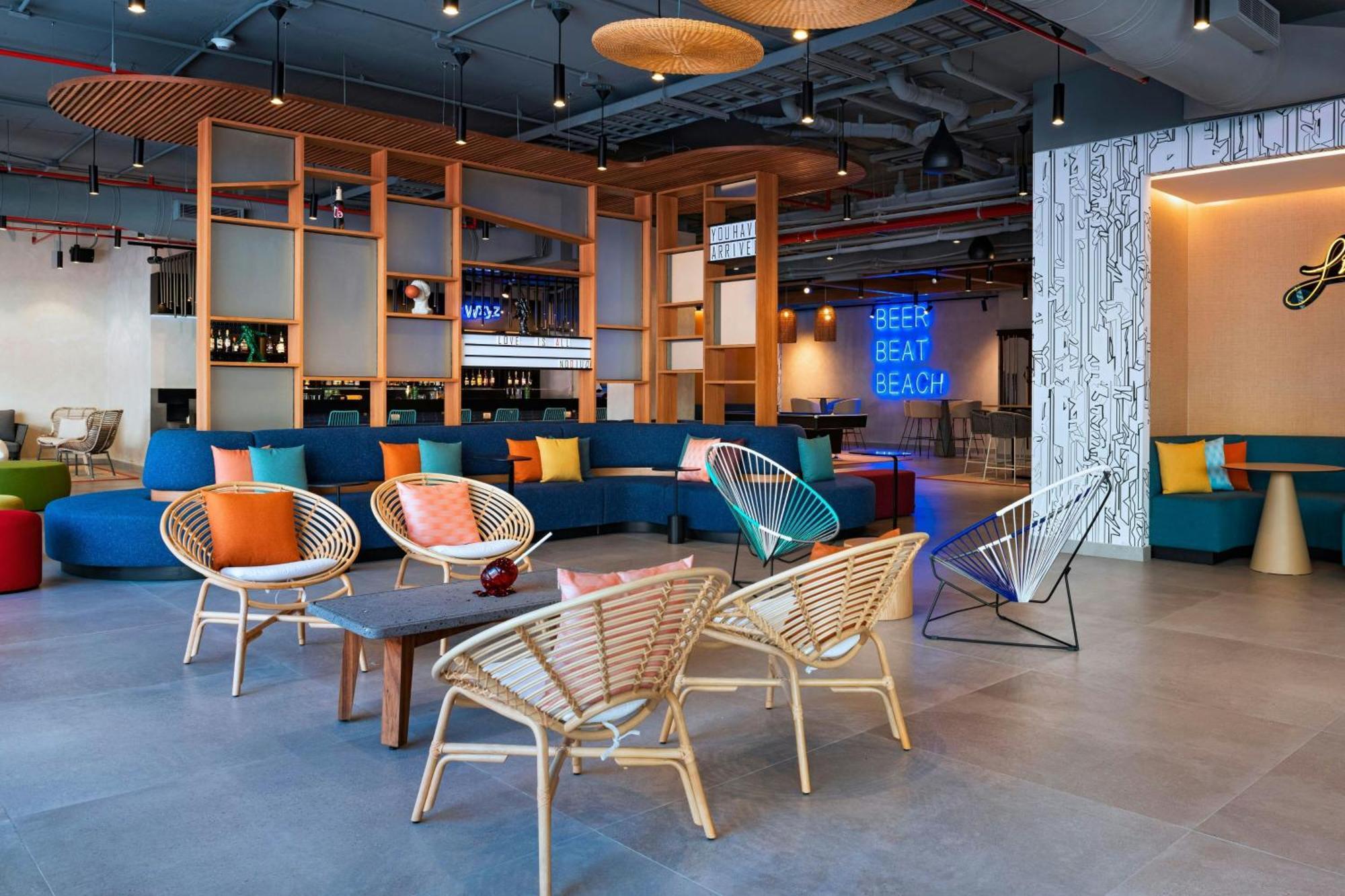 Aloft Playa Del Carmen Hotell Eksteriør bilde The lobby of the hotel