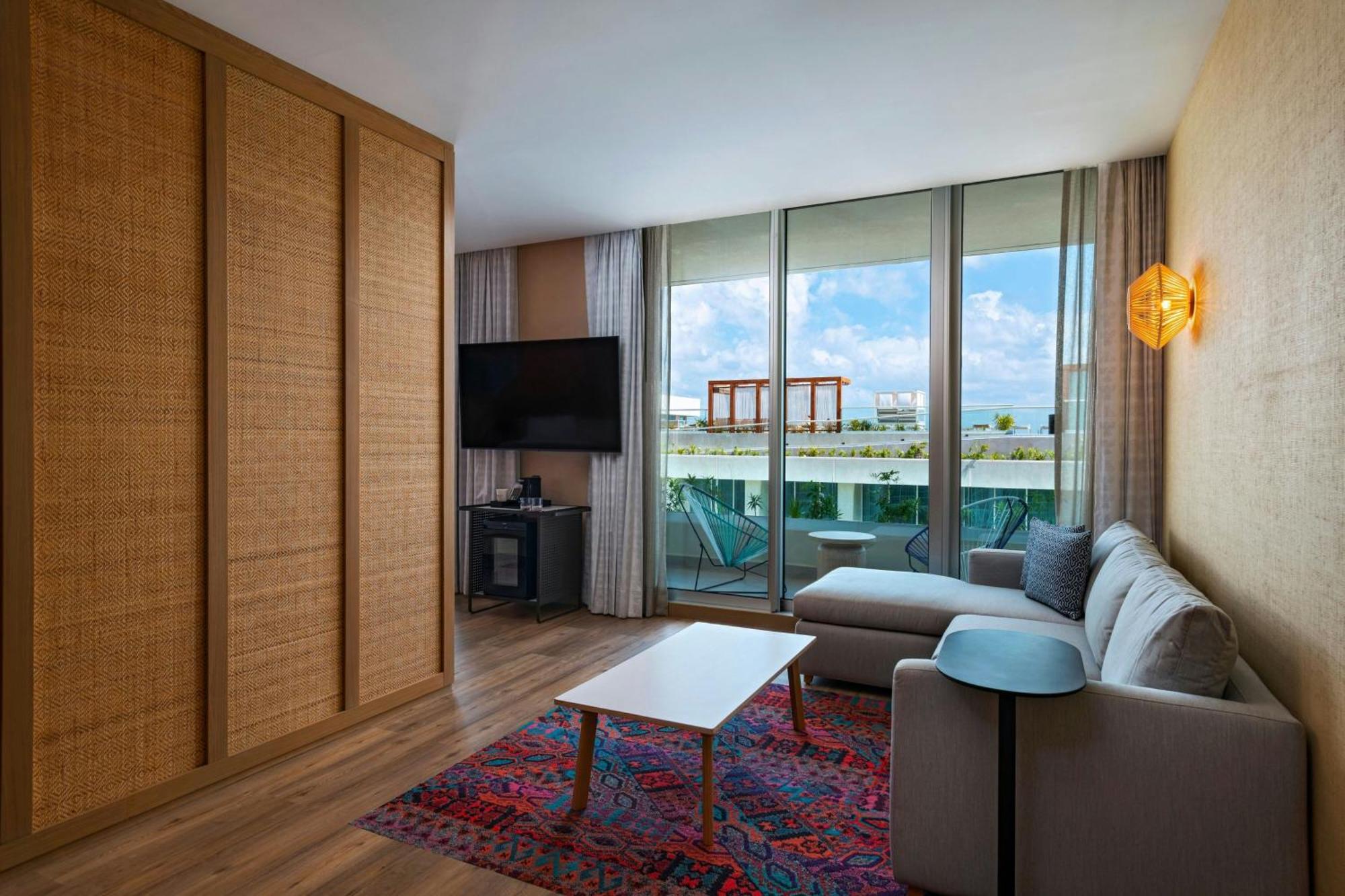 Aloft Playa Del Carmen Hotell Eksteriør bilde A suite at the W Miami