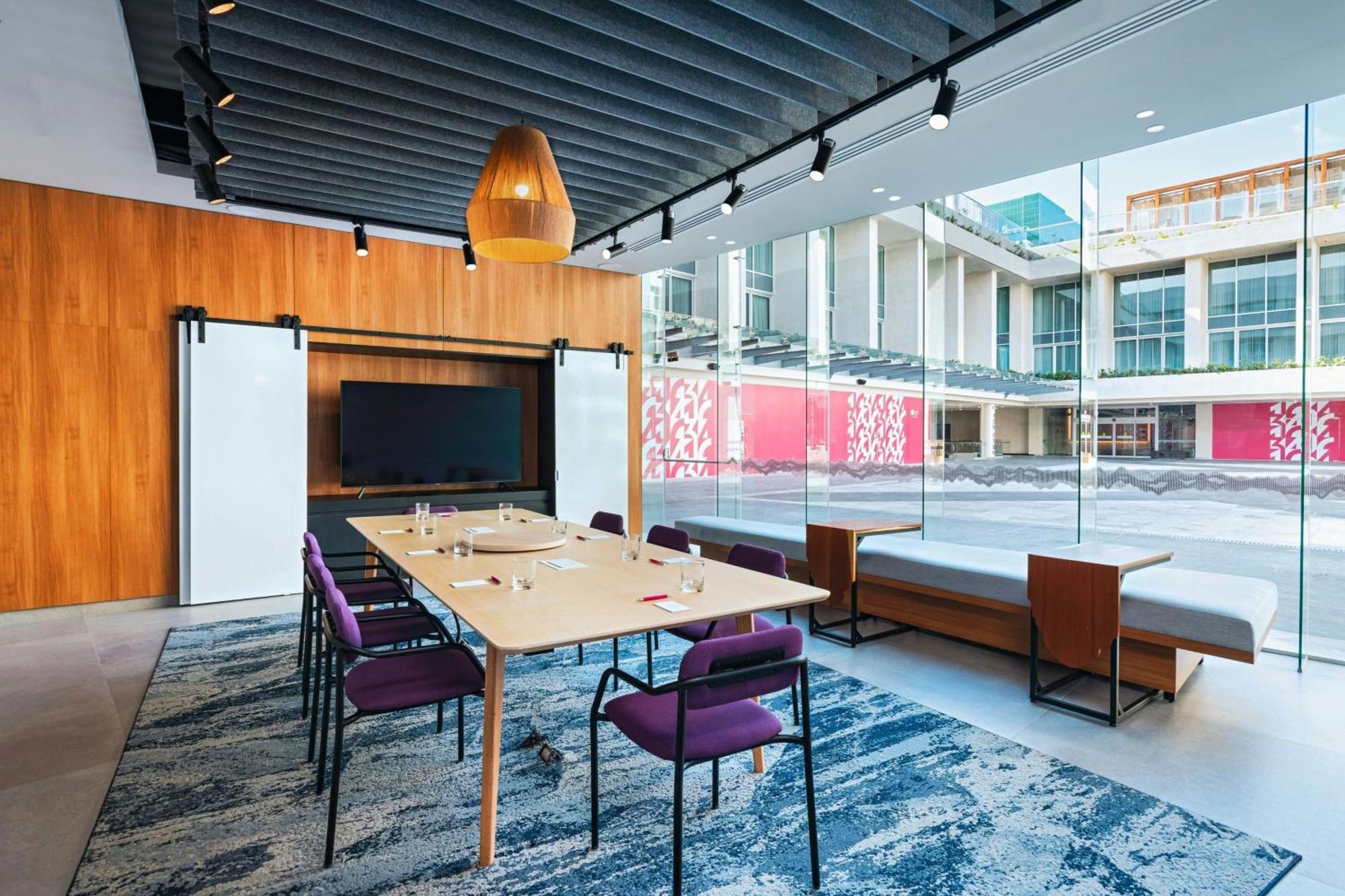 Aloft Playa Del Carmen Hotell Eksteriør bilde The Atrium